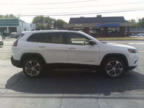 Used 2022 Jeep Cherokee Limited w/ Elite Package image 6