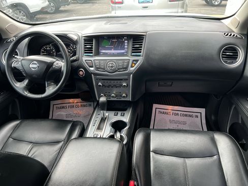 Used 2017 Nissan Pathfinder SL w/ SL Premium Package AWD/4WD image 17