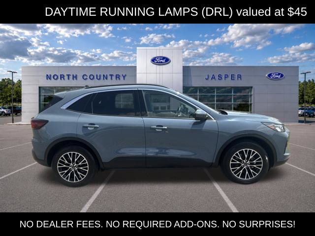 Used 2023 Ford Escape SE FWD image 1