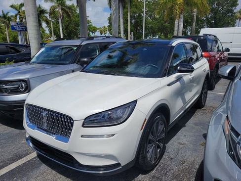 Used 2022 Lincoln Corsair Reserve w/ Elements Package FWD image 15