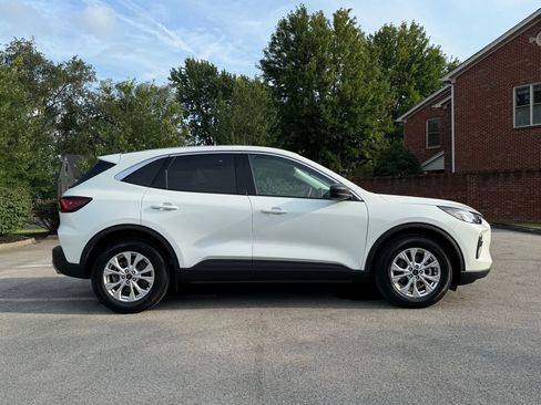 Used 2023 Ford Escape Active w/ Cold Weather Package image 5