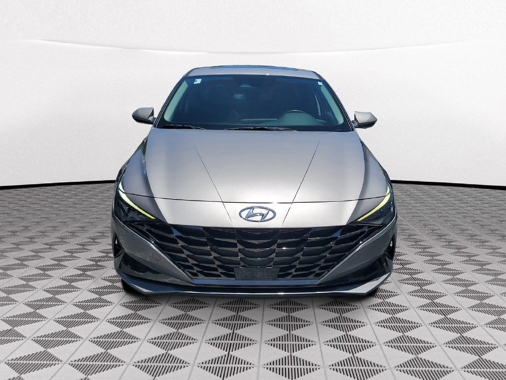 Used 2022 Hyundai Elantra Limited w/ Cargo Package FWD image 2