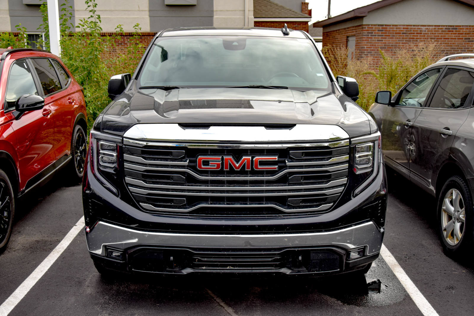 Used 2026 GMC Sierra 1500 SLT AWD/4WD image 13