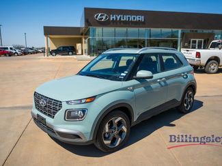 Used 2025 Hyundai Venue SEL video 1