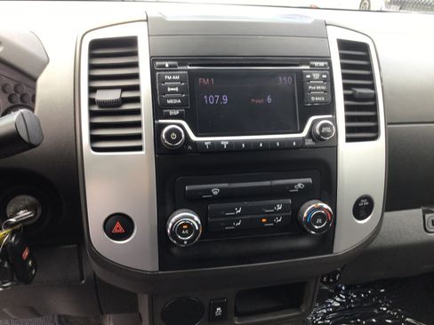 Used 2017 Nissan Frontier SV RWD image 8