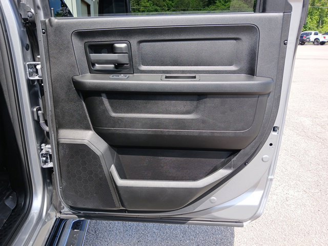 Used 2024 RAM 3500 Tradesman w/ Chrome Appearance Group AWD/4WD image 23