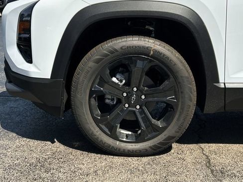 New 2026 Chevrolet Equinox LT w/ Convenience Package II AWD/4WD image 6