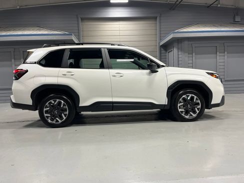 Used 2026 Subaru Forester AWD/4WD image 9