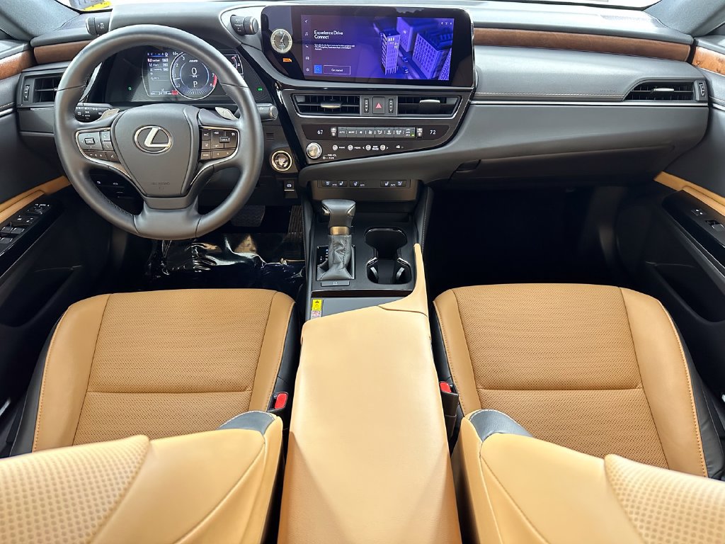 Used 2025 Lexus ES 350 w/ Accessory Package (Z2) FWD image 4