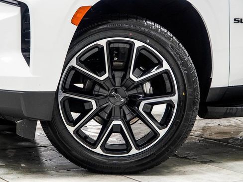 Used 2024 Chevrolet Suburban RST image 6