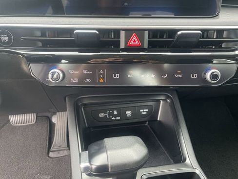 Used 2025 Kia K5 LXS FWD image 25