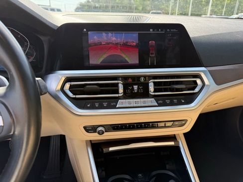 Used 2021 BMW 330i Sedan w/ Convenience Package image 17