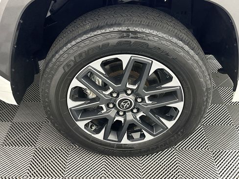 Used 2022 Toyota Tundra Limited image 11