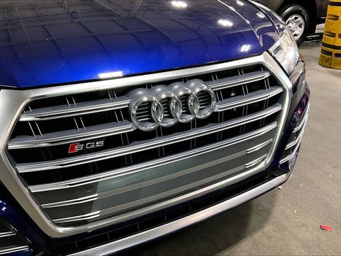 Used 2020 Audi SQ5 Premium Plus w/ Premium Plus Package image 28