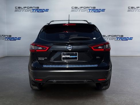 Used 2022 Nissan Rogue Sport SL FWD image 6