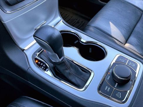 Certified 2016 Jeep Grand Cherokee High Altitude image 32