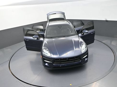 Used 2021 Porsche Macan GTS AWD/4WD image 32