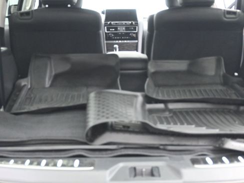 Used 2024 Nissan Armada Platinum w/ Captain's Chairs Package image 12