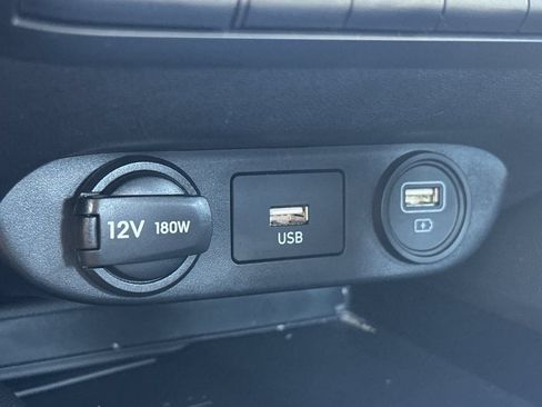 Used 2023 Hyundai Elantra Limited FWD image 30
