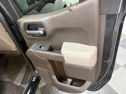 Used 2020 Chevrolet Silverado 1500 LT image 34