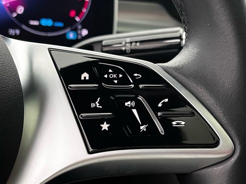 Used 2022 Mercedes-Benz C 300 4MATIC Sedan image 21