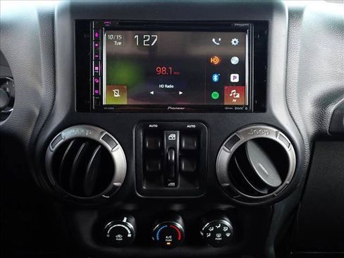 Used 2024 RAM 2500 Laramie w/ Night Edition AWD/4WD image 16