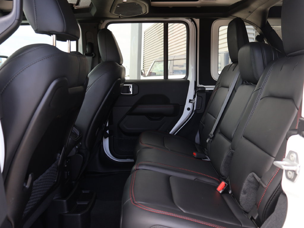 Used 2026 Jeep Wrangler Unlimited Rubicon AWD/4WD image 17