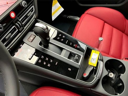 Certified 2026 Porsche Macan image 35