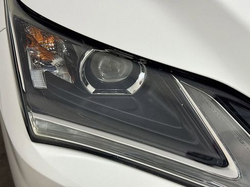 Used 2018 Lexus RX 350L Luxury image 40