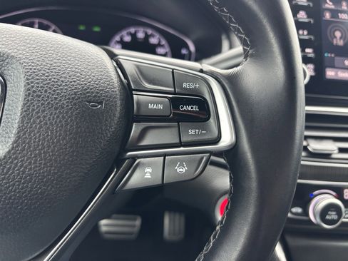 Used 2018 Honda Accord Sport image 25