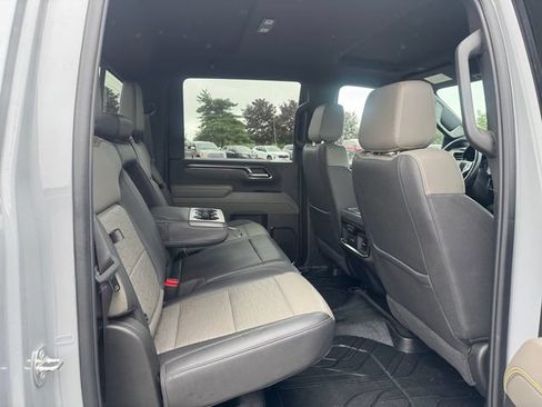 Used 2024 Chevrolet Silverado 2500 ZR2 w/ Technology Package AWD/4WD image 18