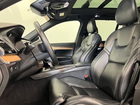 Used 2018 Volvo XC90 T6 Inscription w/ Convenience Package image 14