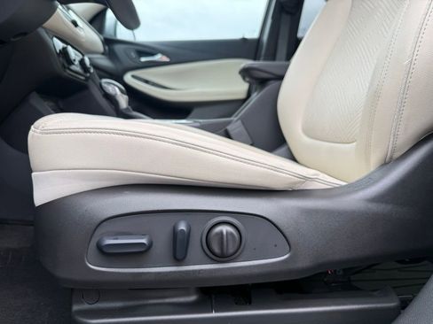 Used 2023 Buick Encore GX Essence w/ Experience Buick Package AWD/4WD image 9