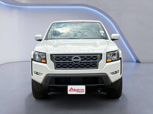 Used 2024 Nissan Frontier SV w/ SV Convenience Package AWD/4WD image 8