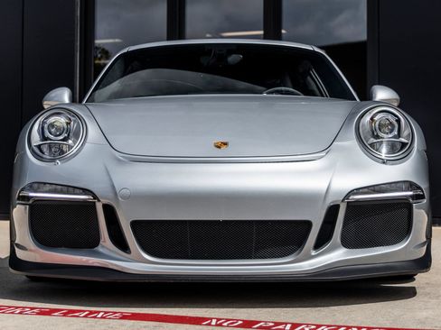 Certified 2016 Porsche 911 GT3 RWD image 8