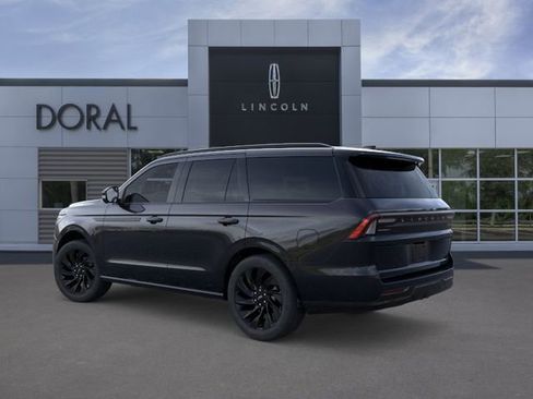 New 2026 Lincoln Navigator Reserve w/ Jet Appearance Package image 4