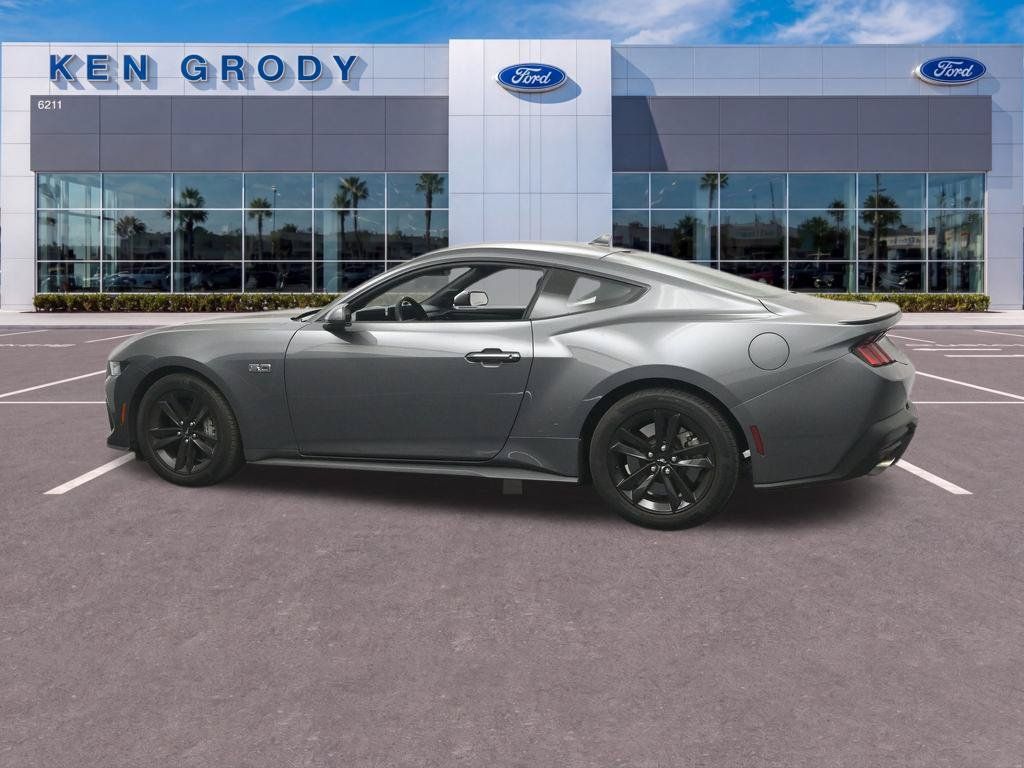 Used 2025 Ford Mustang GT RWD image 3