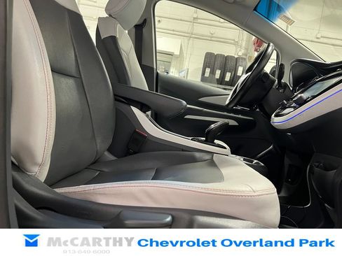 Used 2017 Chevrolet Bolt Premier w/ Driver Confidence II Package FWD image 29