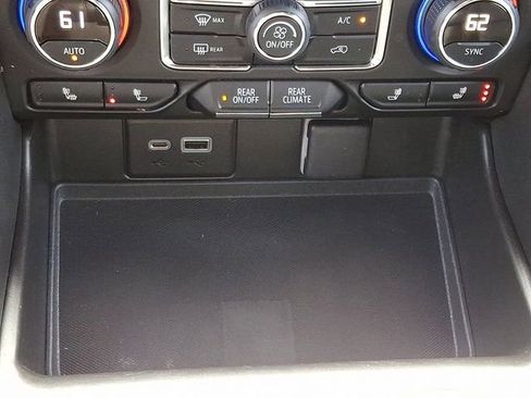 Used 2021 Chevrolet Tahoe LT image 24