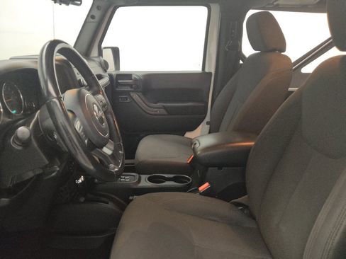Used 2018 Jeep Wrangler Sport AWD/4WD image 17