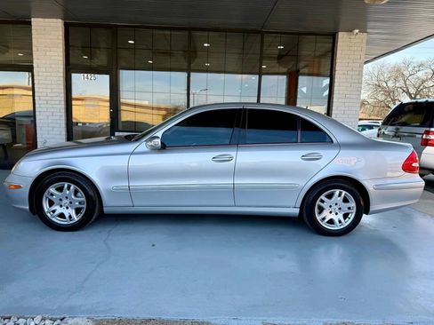 Used 2005 Mercedes-Benz E 320 Sedan image 6