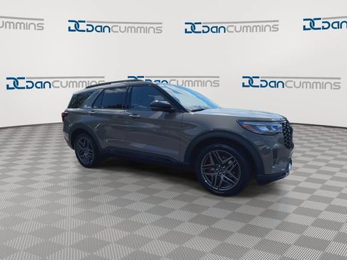 New 2026 Ford Explorer ST w/ Sun And Sound Package AWD/4WD image 2
