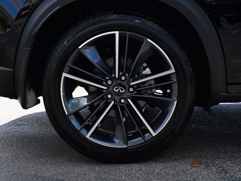 Used 2025 INFINITI QX55 Essential image 11