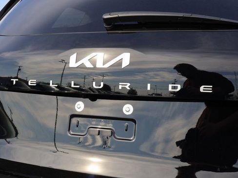 New 2025 Kia Telluride EX image 18
