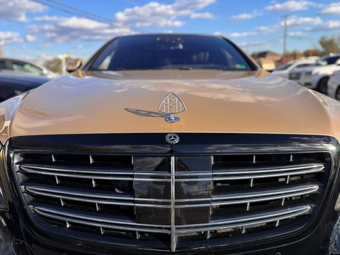 Used 2017 Mercedes-Benz Maybach S 550 4MATIC image 11