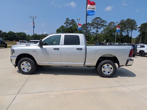 New 2026 RAM 2500 Tradesman AWD/4WD image 5