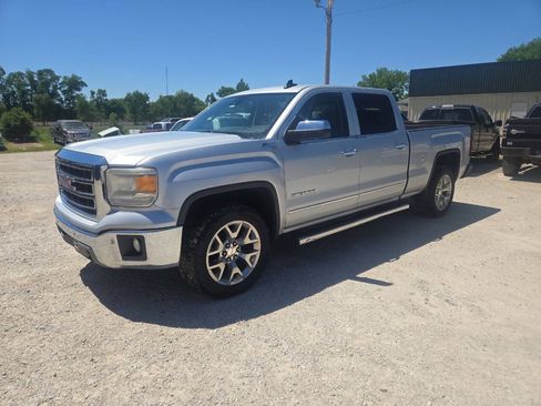 Used 2015 GMC Sierra 1500 SLT w/ SLT Crew Cab Value Package AWD/4WD image 4