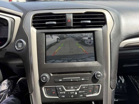 Used 2018 Ford Fusion Energi SE FWD image 24