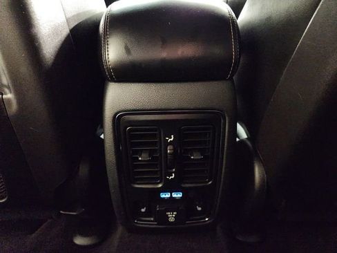 Used 2016 Jeep Grand Cherokee Limited image 31