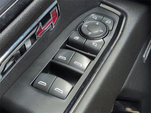 Used 2023 GMC Sierra 1500 AT4 w/ AT4 Preferred Package image 21